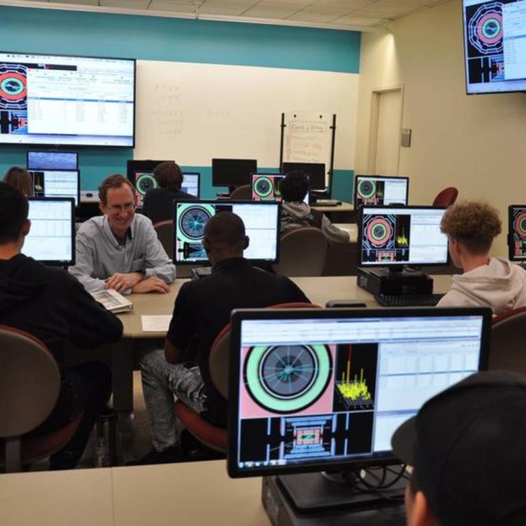 UC Riverside professor Bill Gary leads the Masterclass. (Iqbal Pittalwala/UCR).