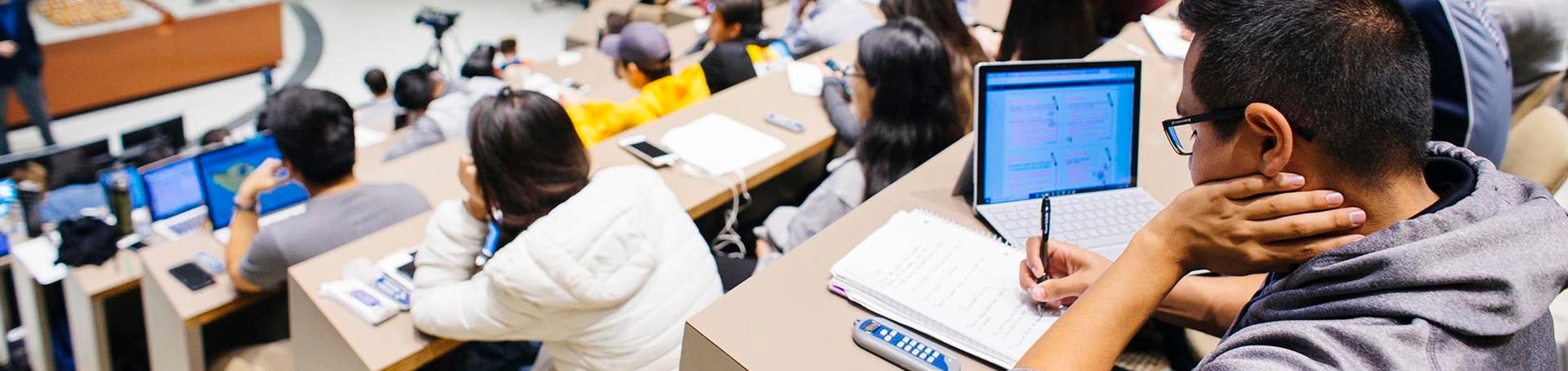 Physics 2000 classroom with students (c) UCR