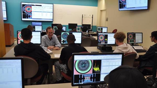 UC Riverside professor Bill Gary leads the Masterclass. (Iqbal Pittalwala/UCR).